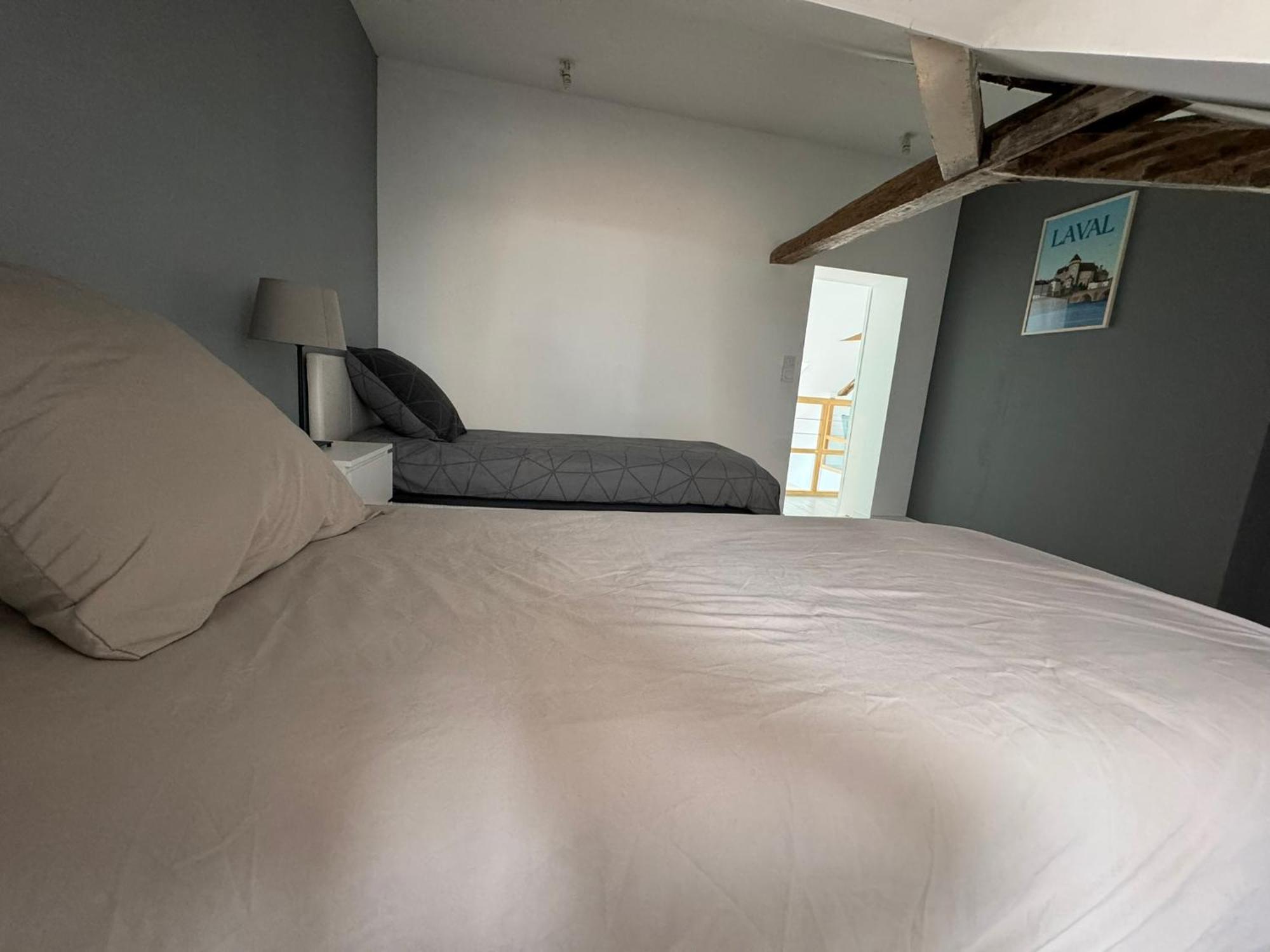 Appartement En Centre-Ville - Local Velos Disponible Mayenne Dış mekan fotoğraf